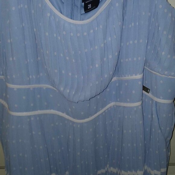 Torrid Marilyn Monroe Blue Polka Dot Pleated Tiered Dress Sz 28 - Picture 4 of 5